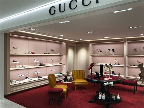 gucci holt renfrew bloor